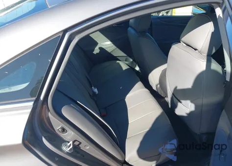 2013 Hyundai Sonata Se 2.0T z USA, uszkodzony, nr VIN 5NPEC4AB5DH656434